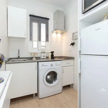 S12 - Front --free Wifi- Apartment *