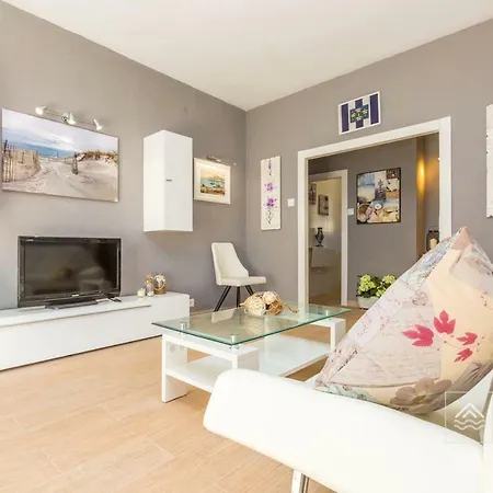 Apartment S12 - Front --free Wifi- *